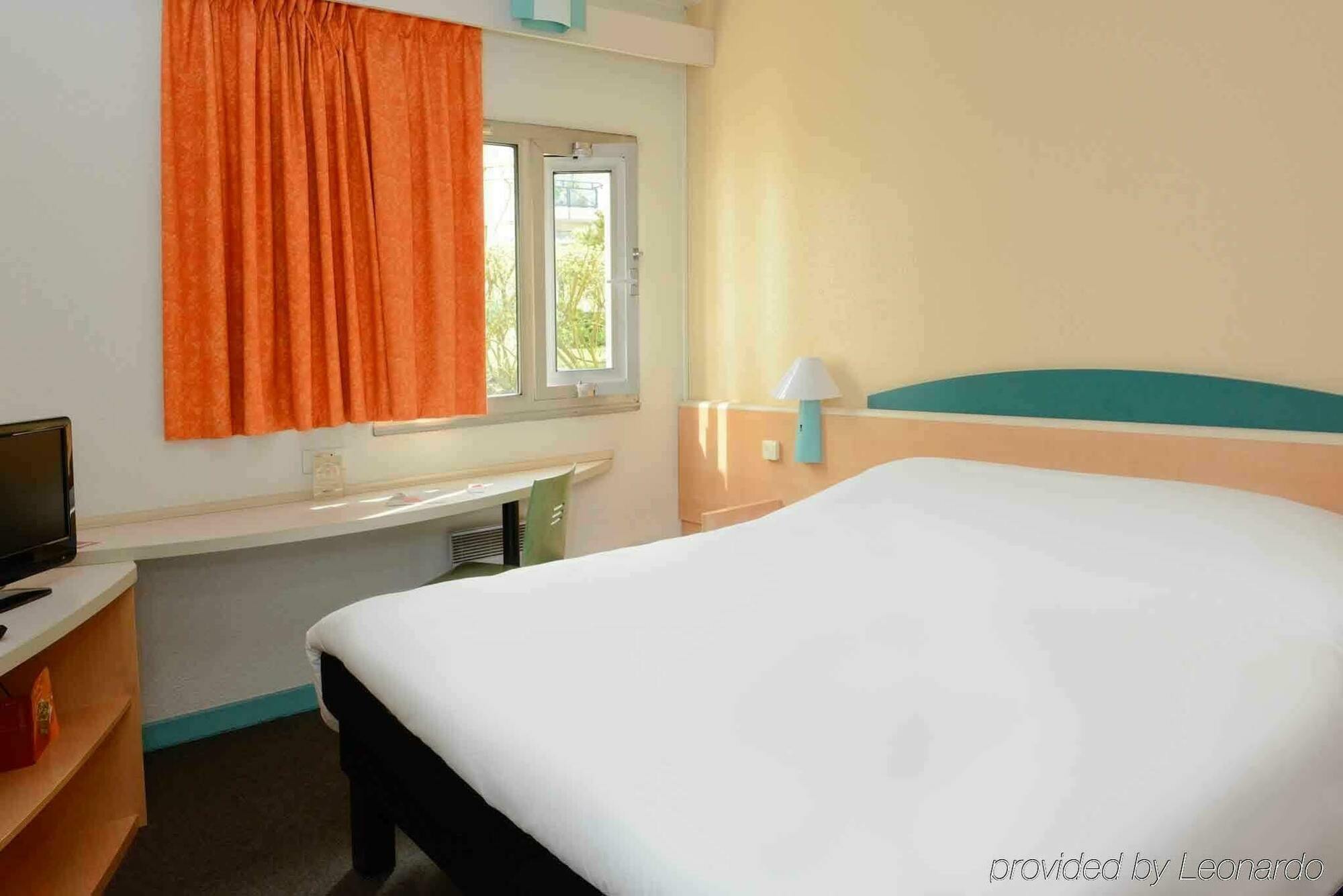 Ibis Styles Caen Centre Historique Hotel Екстериор снимка